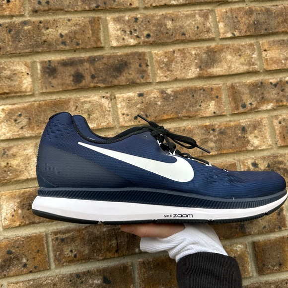 Nike Zoom Pegasus US Size 15 Navy Blue Nike Team 887009-401 Running Basketball